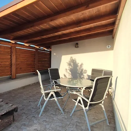 Διαμέρισμα Apartman Dominika *